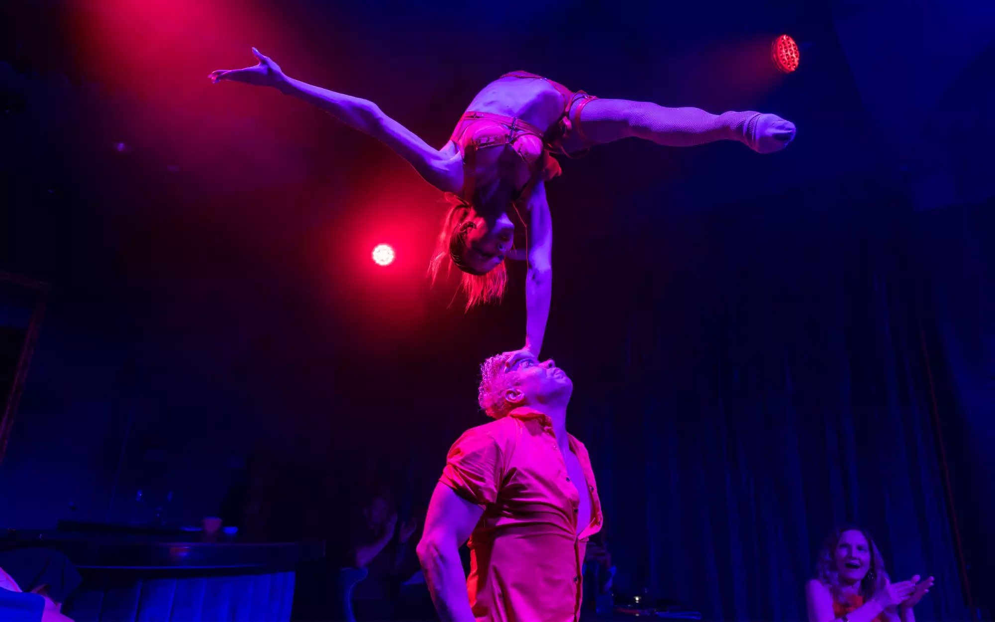 superfrico acrobatic performance